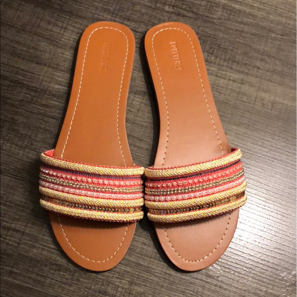 NWOT- Forever 22 Sandals